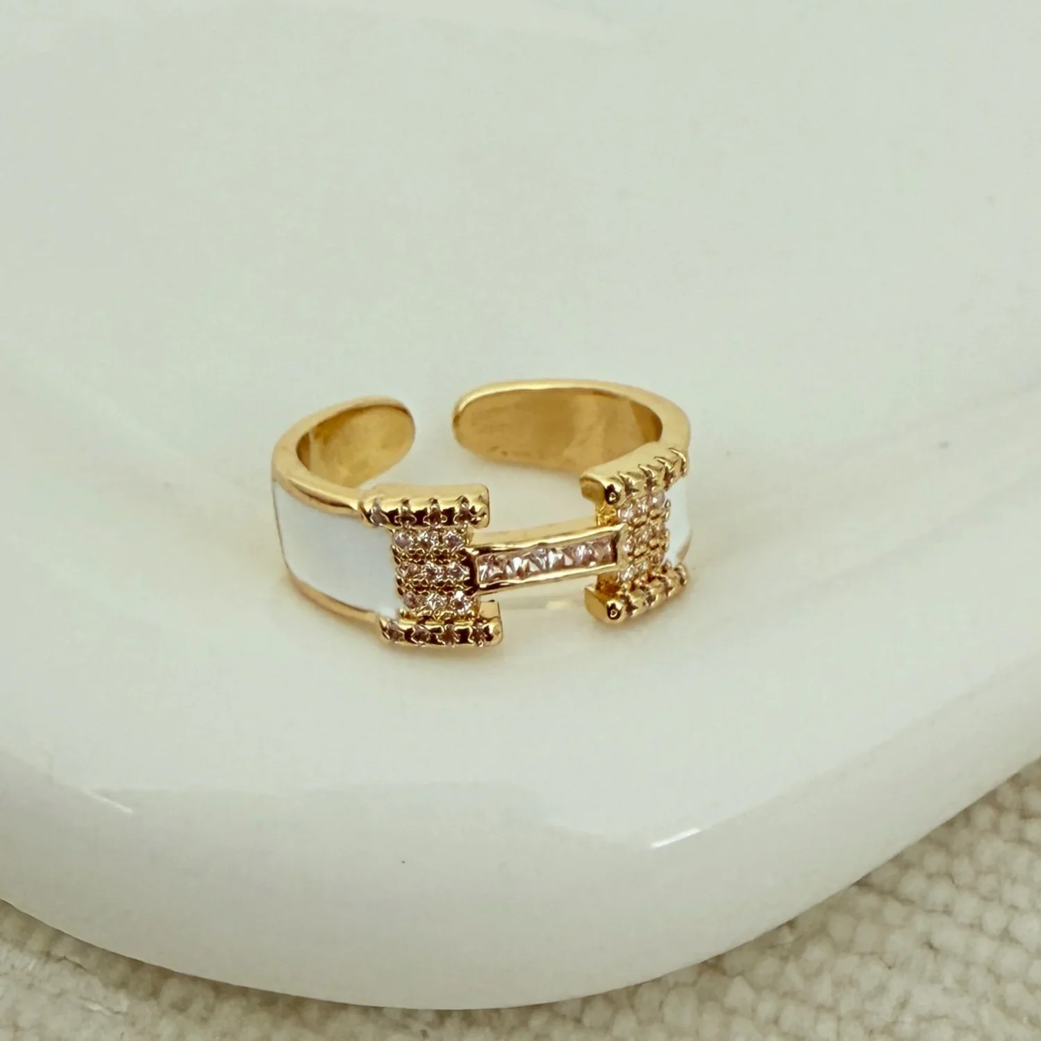 Hanna Diamonds Ring